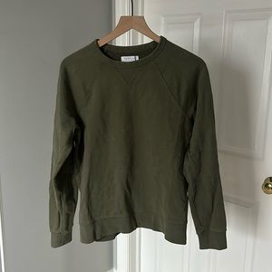 Everlane olive crewneck sweatshirt